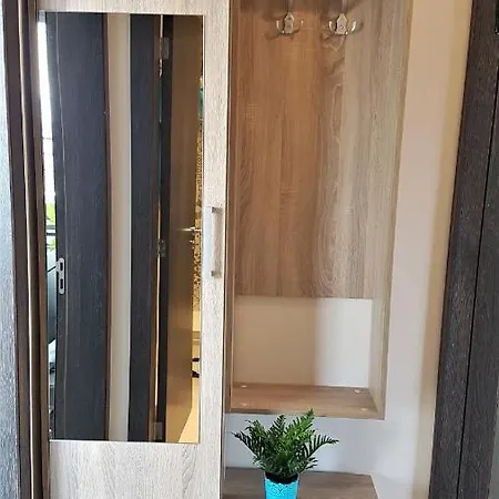 Azzurro-top Floor In Quiet Neighborhood, Free Private Parking 아파트 바르나